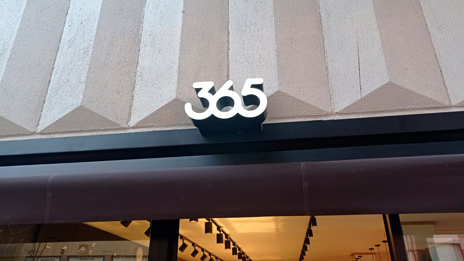 365-4